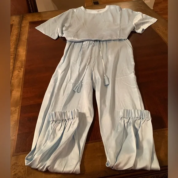 Badgley Mischka Luxury Blue Silk Lounge Set - Picture 14 of 14